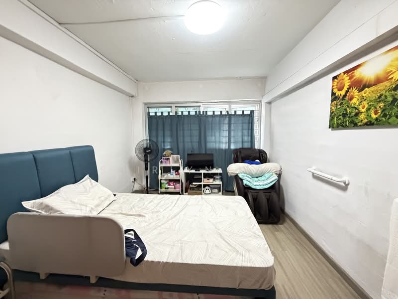 209 Toa Payoh North, 209 Toa Payoh North, 3 Bedrooms, 871 sqft, HDB Flat For Sale, by Shirlyn Low, 500153367 - Bedroom - PropertyGuru.com.sg