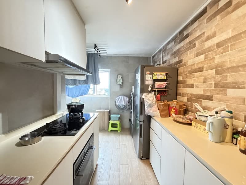 209 Toa Payoh North, 209 Toa Payoh North, 3 Bedrooms, 871 sqft, HDB Flat For Sale, by Shirlyn Low, 500153367 - Kitchen - PropertyGuru.com.sg