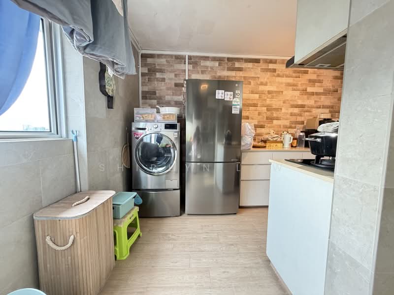 209 Toa Payoh North, 209 Toa Payoh North, 3 Bedrooms, 871 sqft, HDB Flat For Sale, by Shirlyn Low, 500153367 - Kitchen - PropertyGuru.com.sg