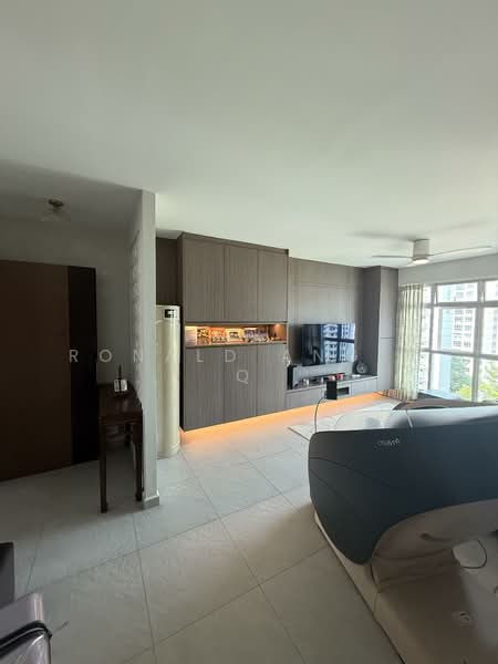 216A Compassvale Drive, 216A Compassvale Drive, Room Rental, 100 sqft, HDB Flat For Rent, by Ronald Ang D Q, 500153370 - Living Room - PropertyGuru.com.sg
