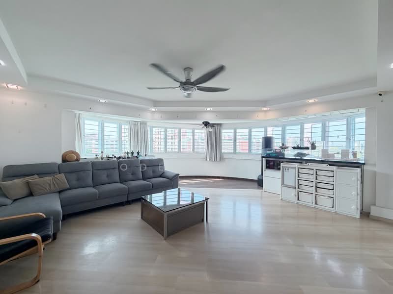 533 Hougang Avenue 6, 533 Hougang Avenue 6, 4 Bedrooms, 1,560 sqft, HDB Flat For Sale, by Odele Lin, 500153378 - Living Room - PropertyGuru.com.sg