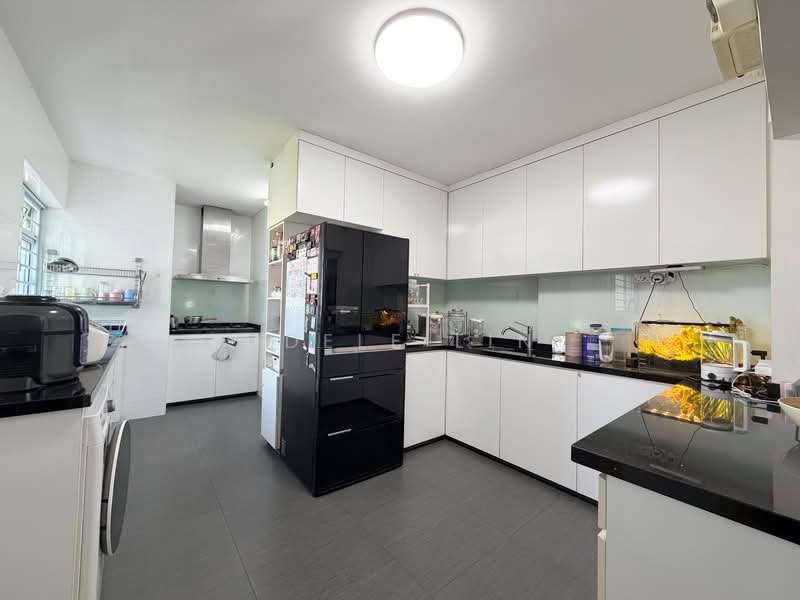 533 Hougang Avenue 6, 533 Hougang Avenue 6, 4 Bedrooms, 1,560 sqft, HDB Flat For Sale, by Odele Lin, 500153378 - Kitchen - PropertyGuru.com.sg