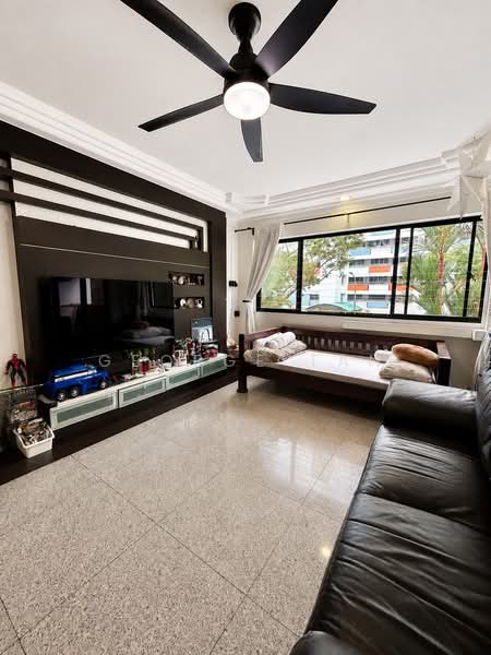 408 Fajar Road, 408 Fajar Road, 4 Bedrooms, 1,571 sqft, HDB Flat For Sale, by George Tan, 500153381 - Living Room - PropertyGuru.com.sg
