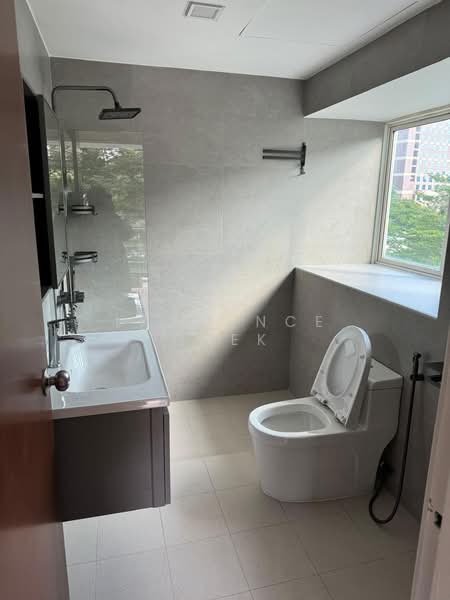 Cote D'Azur, 62 Marine Parade Road, 2 Bedrooms, 1,109 sqft, Condominium For Sale, by Lawrence Quek, 500153388 - Bathroom - PropertyGuru.com.sg