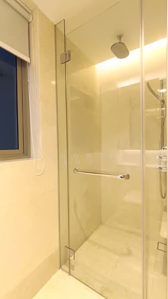 Cairnhill Nine, 15 Cairnhill Road, 2 Bedrooms, 1,044 sqft, Condominium For Sale, by Andria (Tanuwijaya), 500153394 - Bathroom - PropertyGuru.com.sg