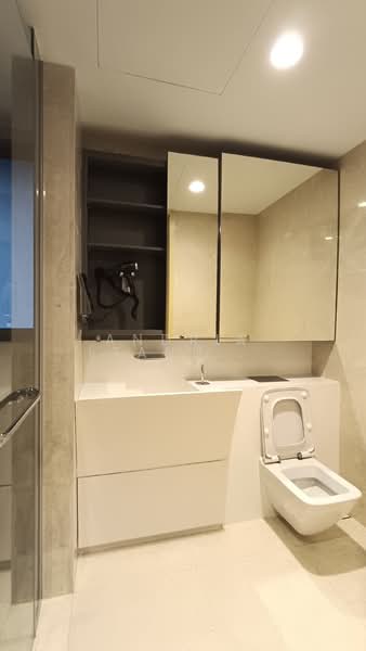 Cairnhill Nine, 15 Cairnhill Road, 2 Bedrooms, 1,044 sqft, Condominium For Sale, by Andria (Tanuwijaya), 500153394 - Bathroom - PropertyGuru.com.sg