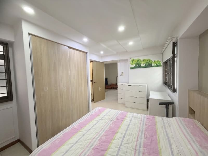 1 Pine Close, 1 Pine Close, 3 Bedrooms, 1,184 sqft, HDB Flat For Sale, by Desiree Leung, 500153398 - Master Bedroom - PropertyGuru.com.sg