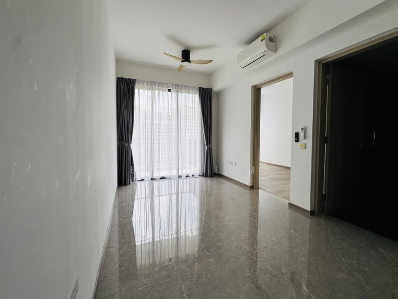 Sengkang Grand Residences, 84 Compassvale Bow, 1 Bedroom, 474 sqft, Condominium For Rent, by Eric Lim, 500153412 - Living Room - PropertyGuru.com.sg