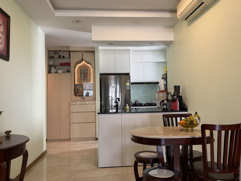 Kingsford Waterbay, 74 Upper Serangoon View, 3 Bedrooms, 893 sqft, Condominium For Sale, by John Tan, 500153422 - Kitchen - PropertyGuru.com.sg