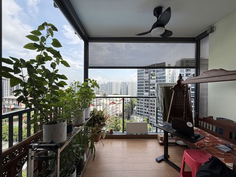 Kingsford Waterbay, 74 Upper Serangoon View, 3 Bedrooms, 893 sqft, Condominium For Sale, by John Tan, 500153422 - Balcony - PropertyGuru.com.sg