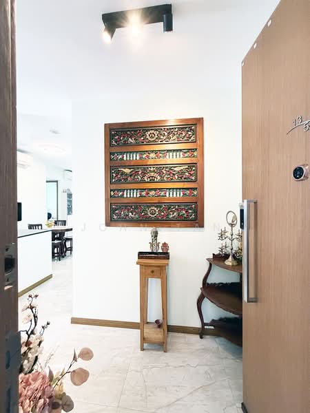 Kingsford Waterbay, 74 Upper Serangoon View, 3 Bedrooms, 893 sqft, Condominium For Sale, by John Tan, 500153422 - Entrance - PropertyGuru.com.sg