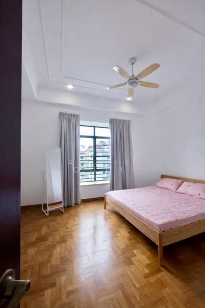 The Hillside, 341 Upper Bukit Timah Road, 4 Bedrooms, 2,647 sqft, Condominium For Rent, by Annie Quek, 500153426 - Bedroom - PropertyGuru.com.sg