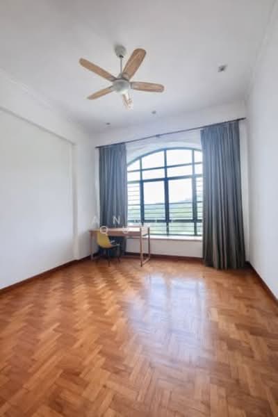 The Hillside, 341 Upper Bukit Timah Road, 4 Bedrooms, 2,647 sqft, Condominium For Rent, by Annie Quek, 500153426 - Study - PropertyGuru.com.sg