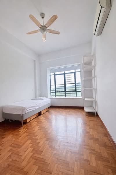 The Hillside, 341 Upper Bukit Timah Road, 4 Bedrooms, 2,647 sqft, Condominium For Rent, by Annie Quek, 500153426 - Bedroom - PropertyGuru.com.sg