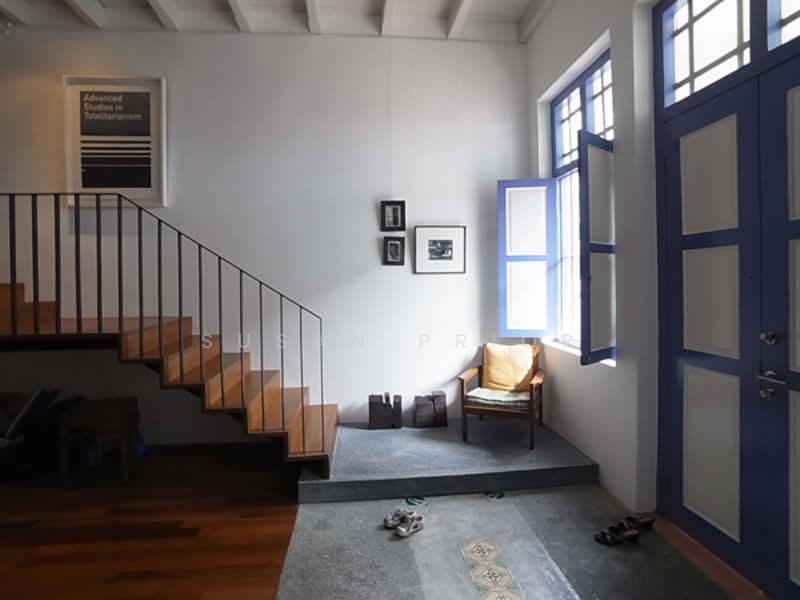 Joo Chiat Shophouse with Maidsroom - Wow Factor, Tembeling Road Conservation House, Koon Seng Road, 3 Bedrooms, 3,300 sqft, Conservation House For Rent, by Susan Prior, 500153441 - Entrance - PropertyGuru.com.sg