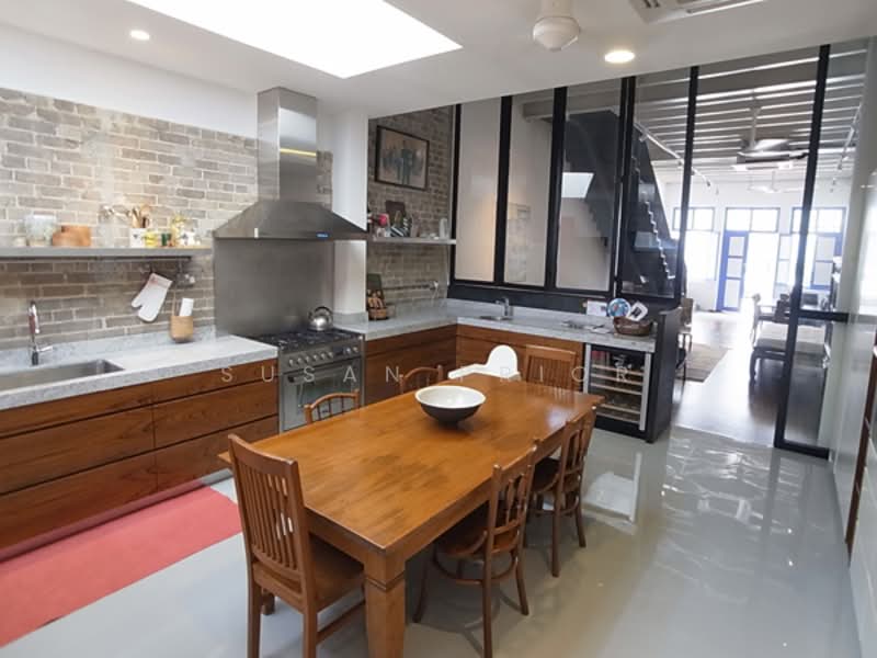 Joo Chiat Shophouse with Maidsroom - Wow Factor, Tembeling Road Conservation House, Koon Seng Road, 3 Bedrooms, 3,300 sqft, Conservation House For Rent, by Susan Prior, 500153441 - Kitchen - PropertyGuru.com.sg