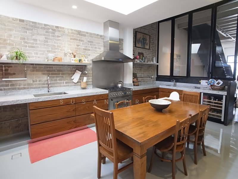 Joo Chiat Shophouse with Maidsroom - Wow Factor, Tembeling Road Conservation House, Koon Seng Road, 3 Bedrooms, 3,300 sqft, Conservation House For Rent, by Susan Prior, 500153441 - Kitchen - PropertyGuru.com.sg