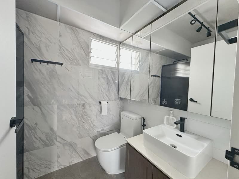 440D Bukit Batok West Avenue 8, 440D Bukit Batok West Avenue 8, 3 Bedrooms, 1,206 sqft, HDB Flat For Rent, by Andy Tan 陈志豪, 500153443 - Bathroom - PropertyGuru.com.sg