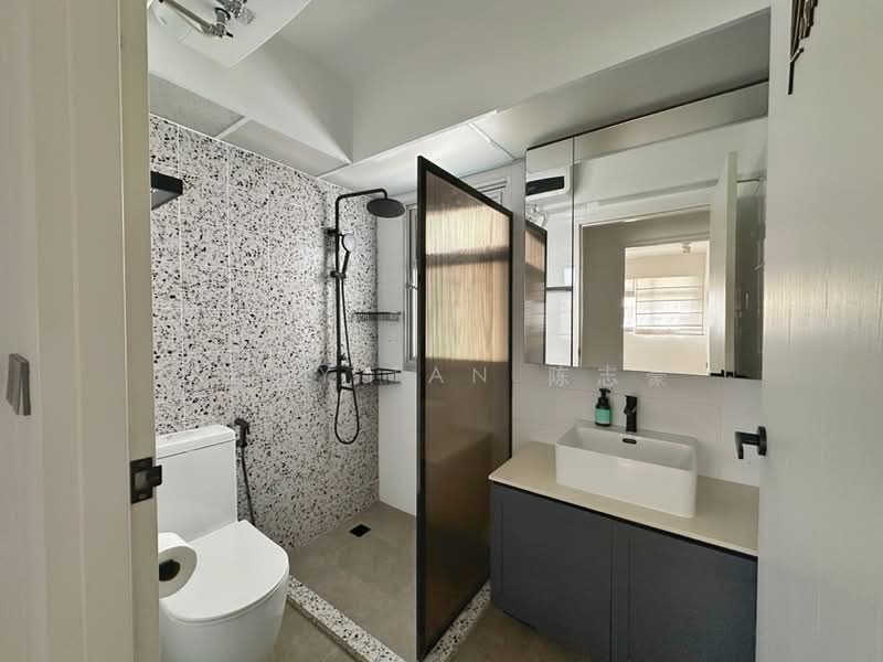 440D Bukit Batok West Avenue 8, 440D Bukit Batok West Avenue 8, 3 Bedrooms, 1,206 sqft, HDB Flat For Rent, by Andy Tan 陈志豪, 500153443 - Bathroom - PropertyGuru.com.sg