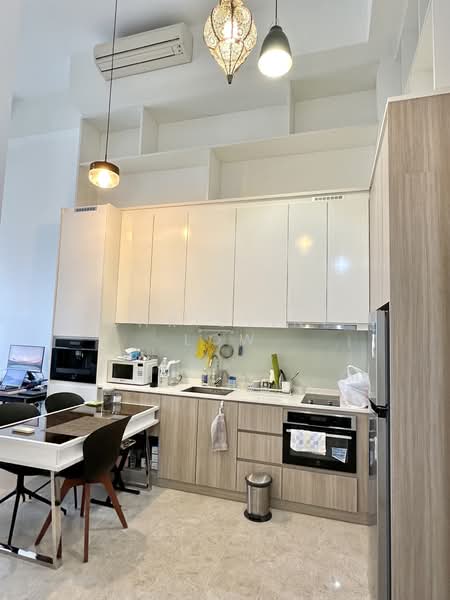 The Hillier, 6 Hillview Rise, 1 Bedroom, 624 sqft, Condominium For Rent, by Christine Low, 500153446 - Kitchen - PropertyGuru.com.sg