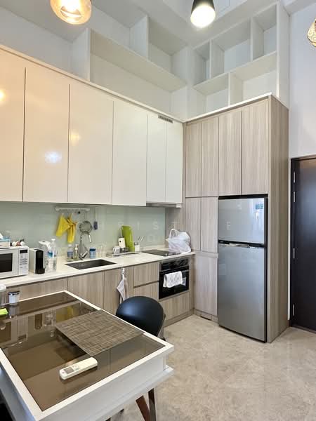 The Hillier, 6 Hillview Rise, 1 Bedroom, 624 sqft, Condominium For Rent, by Christine Low, 500153446 - Kitchen - PropertyGuru.com.sg