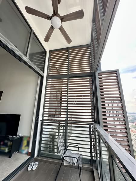The Hillier, 6 Hillview Rise, 1 Bedroom, 624 sqft, Condominium For Rent, by Christine Low, 500153446 - Balcony - PropertyGuru.com.sg