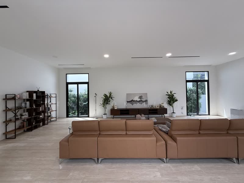 Grove Drive, Grove Dr, 5 Bedrooms, 5,321 sqft, Detached House For Sale, by Heng Kok Liang, 500153447 - Living Room - PropertyGuru.com.sg
