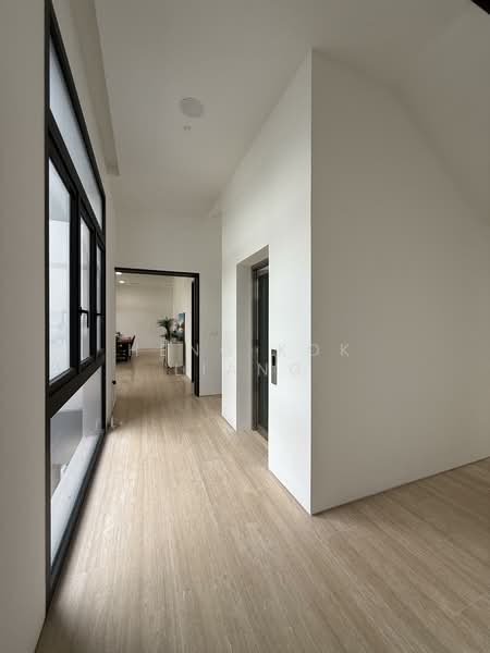Grove Drive, Grove Dr, 5 Bedrooms, 5,321 sqft, Detached House For Sale, by Heng Kok Liang, 500153447 - Lift - PropertyGuru.com.sg
