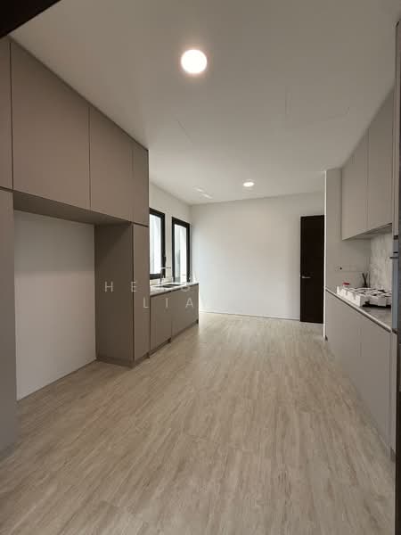 Grove Drive, Grove Dr, 5 Bedrooms, 5,321 sqft, Detached House For Sale, by Heng Kok Liang, 500153447 - Kitchen - PropertyGuru.com.sg