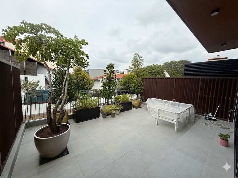 Jalan Pelatok, , 5 Bedrooms, 4,350 sqft, Terraced House For Sale, by Stanley Fang, 500153455 - Balcony - PropertyGuru.com.sg