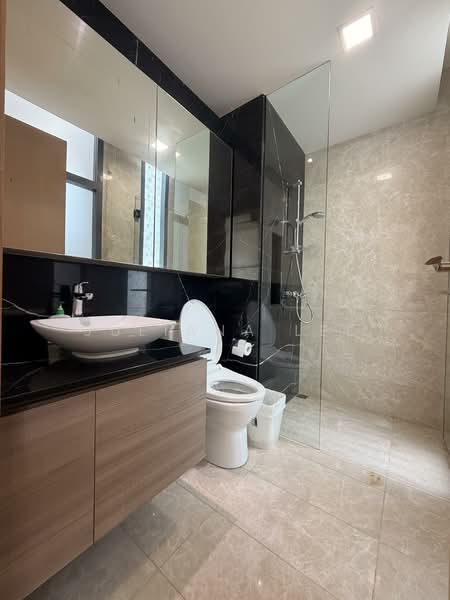 Belgravia Villas, 200 Ang Mo Kio Avenue 5, 5 Bedrooms, 3,961 sqft, Cluster House For Sale, by Juliana Lee, 500153460 - Bathroom - PropertyGuru.com.sg