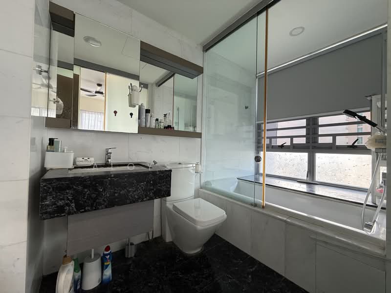 Starlight Suites, 11 River Valley Close, 2 Bedrooms, 850 sqft, Condominium For Rent, by Aloysius Lim, 500153462 - Bathroom - PropertyGuru.com.sg