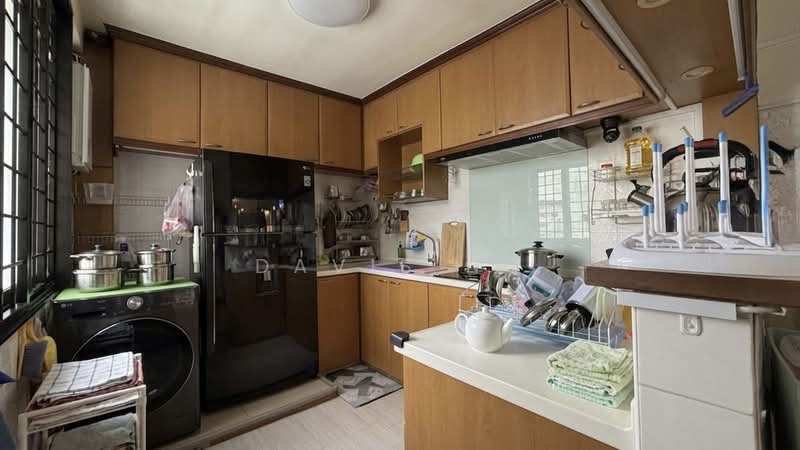 359B Admiralty Drive, 359B Admiralty Drive, 3 Bedrooms, 1,195 sqft, HDB Flat For Sale, by Davis Ng, 500153473 - Kitchen - PropertyGuru.com.sg
