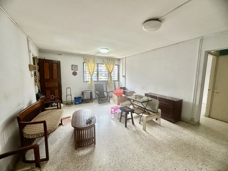 121 Bedok North Road, 121 Bedok North Road, 3 Bedrooms, 990 sqft, HDB Flat For Sale, by Desmond Yuen, 500153498 - Living Room - PropertyGuru.com.sg