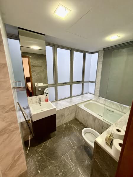 The Parc Condominium, 3 West Coast Walk, 3 Bedrooms, 1,216 sqft, Condominium For Rent, by Alvin Chua, 500153502 - Bathroom - PropertyGuru.com.sg