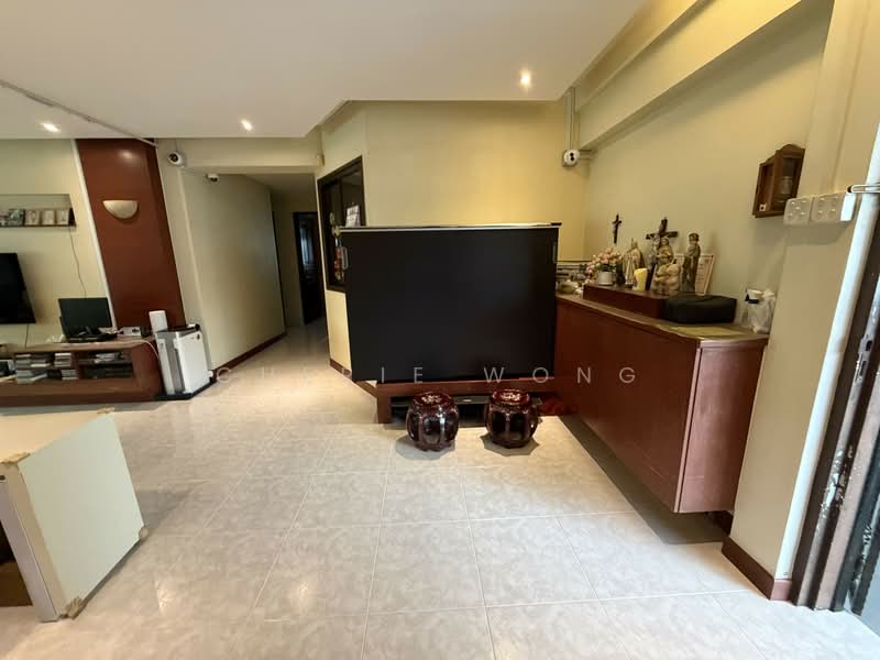 247 Pasir Ris Street 21, 247 Pasir Ris Street 21, 3 Bedrooms, 1,604 sqft, HDB Flat For Sale, by Cherie Wong, 500153524 - Living Room - PropertyGuru.com.sg