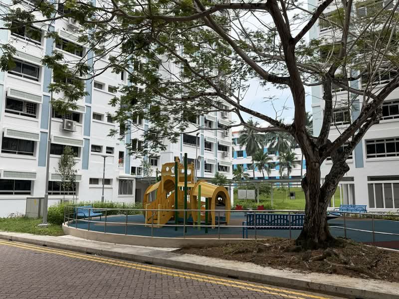 247 Pasir Ris Street 21, 247 Pasir Ris Street 21, 3 Bedrooms, 1,604 sqft, HDB Flat For Sale, by Cherie Wong, 500153524 - Exterior - PropertyGuru.com.sg