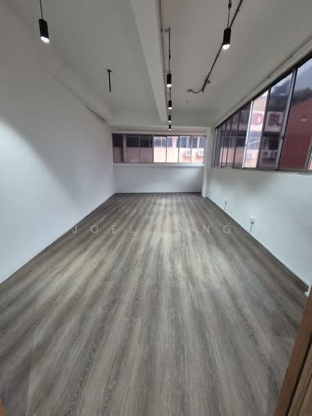 a nice window unit! no gst! fitted! near mrt!, 4min walk to aljunied mrt station!, 432 sqft, Light Industrial (B1) For Rent, by Joel Yong, 500153535 - CommercialGuru.com.sg
