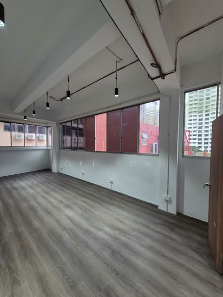 a nice window unit! no gst! fitted! near mrt!, 4min walk to aljunied mrt station!, 432 sqft, Light Industrial (B1) For Rent, by Joel Yong, 500153535 - CommercialGuru.com.sg