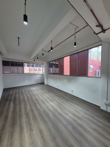 a nice window unit! no gst! fitted! near mrt!, 4min walk to aljunied mrt station!, 432 sqft, Light Industrial (B1) For Rent, by Joel Yong, 500153535 - CommercialGuru.com.sg