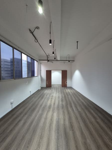 a nice window unit! no gst! fitted! near mrt!, 4min walk to aljunied mrt station!, 432 sqft, Light Industrial (B1) For Rent, by Joel Yong, 500153535 - CommercialGuru.com.sg