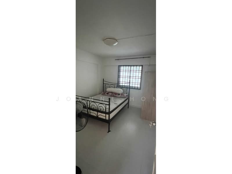 146 Bukit Batok West Avenue 6, 146 Bukit Batok West Avenue 6, 2 Bedrooms, 807 sqft, HDB Flat For Rent, by Joanne Hong, 500153536 - Bedroom - PropertyGuru.com.sg