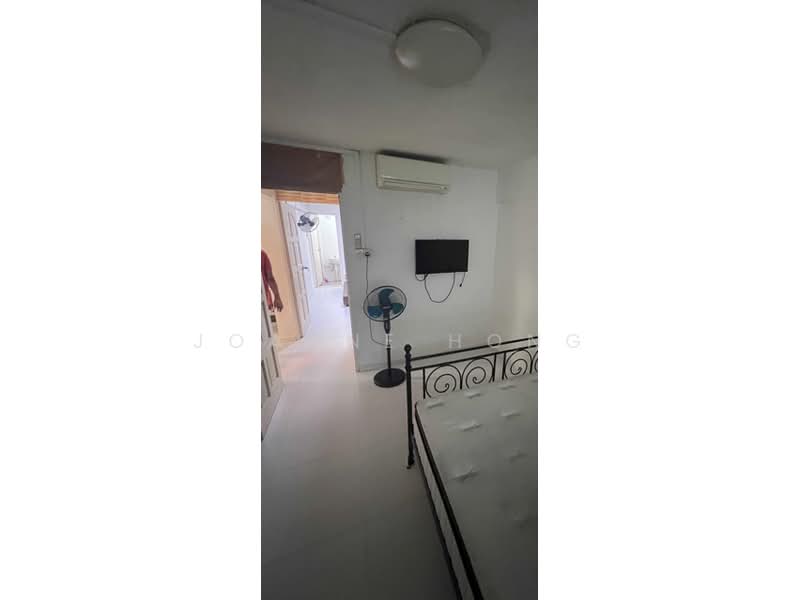 146 Bukit Batok West Avenue 6, 146 Bukit Batok West Avenue 6, 2 Bedrooms, 807 sqft, HDB Flat For Rent, by Joanne Hong, 500153536 - Bedroom - PropertyGuru.com.sg
