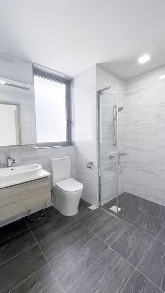 The Alps Residences, 107 Tampines Street 86, 2 Bedrooms, 700 sqft, Condominium For Sale, by Jeremy Gan, 500153539 - Common Bathroom - PropertyGuru.com.sg