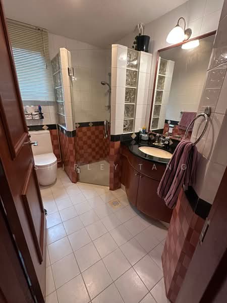 The Quayside, 60 Robertson Quay, 2 Bedrooms, 1,200 sqft, Apartment For Rent, by Shirley Tang, 500153546 - Common Bathroom - PropertyGuru.com.sg