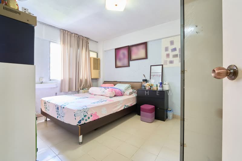 186 Boon Lay Avenue, 186 Boon Lay Avenue, 2 Bedrooms, 635 sqft, HDB Flat For Sale, by Eileen Chew, 500153547 - Bedroom - PropertyGuru.com.sg