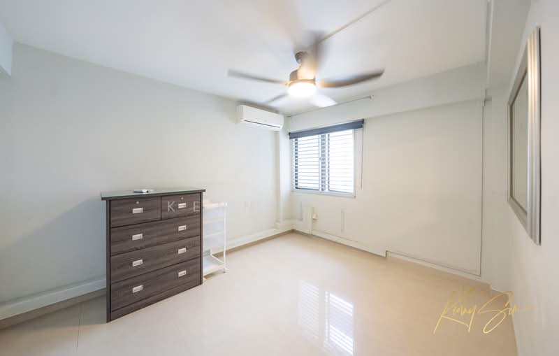 2 Tanjong Pagar Plaza, 2 Tanjong Pagar Plaza, 2 Bedrooms, 635 sqft, HDB Flat For Sale, by Kenny Sim, 500153548 - Bedroom - PropertyGuru.com.sg