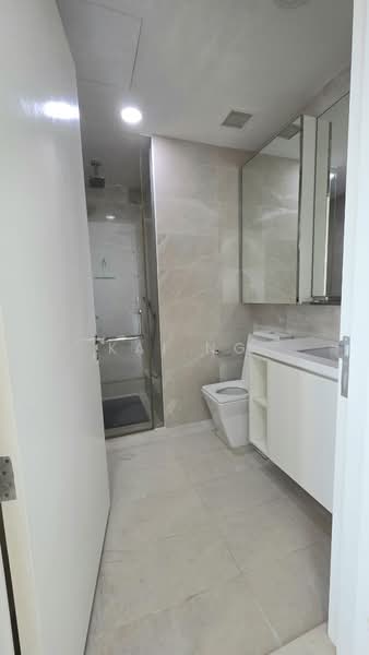 Kingsford Hillview Peak, 103 Hillview Rise, 1 Bedroom, 517 sqft, Condominium For Sale, by Kai Ng, 500153550 - Bathroom - PropertyGuru.com.sg