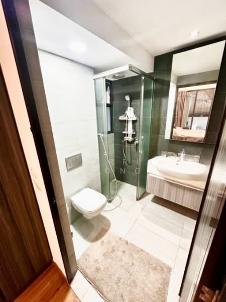 LIV on Sophia, 14 Adis Road, Room Rental, 411 sqft, Apartment For Rent, by Klarris Leong, 500153562 - Bathroom - PropertyGuru.com.sg