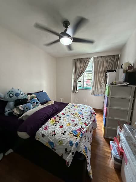 689B Woodlands Drive 75, 689B Woodlands Drive 75, 3 Bedrooms, 968 sqft, HDB Flat For Sale, by Janet Chew, 500153563 - 2nd Bedroom Queen Bed  - PropertyGuru.com.sg
